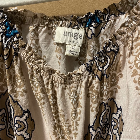 Umgee Bohemian Print with Lace Detail Dress. Size Small - Picture 3 of 3